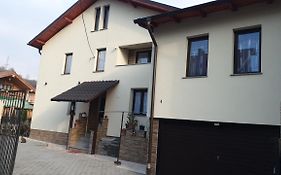 Dumi'S House